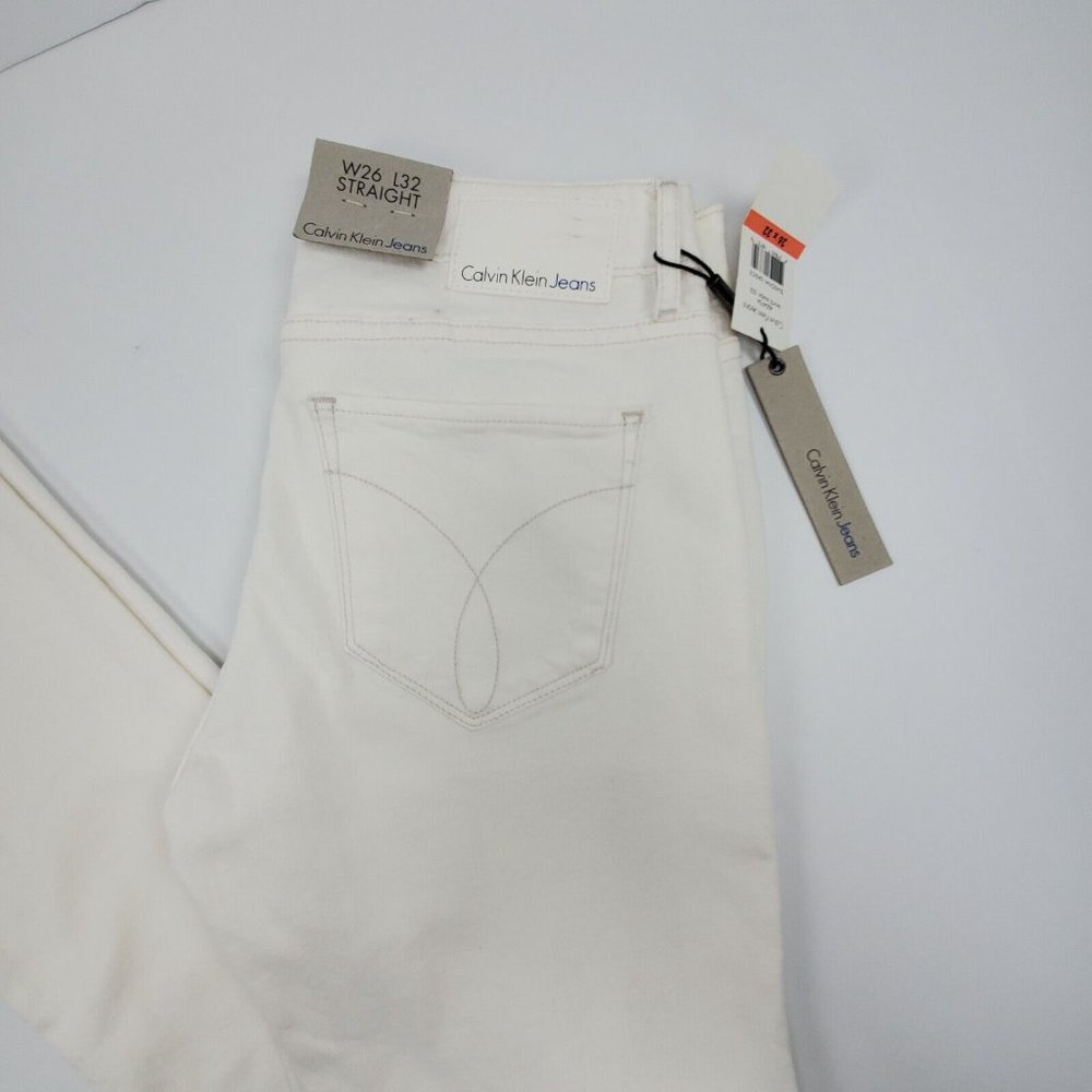 Calvin Klein Women's Straight Leg Jeans - White - Picture 11 of 11